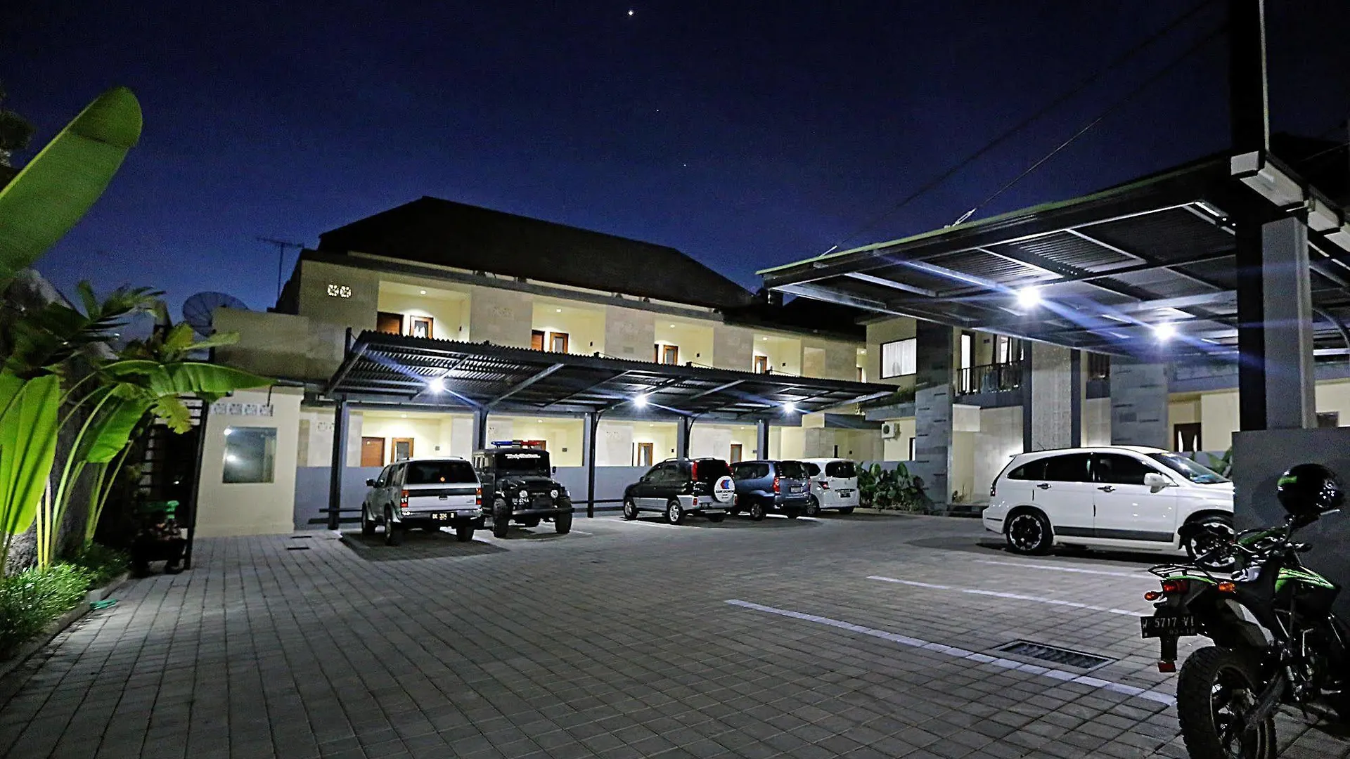 The Ayudya Ulun Suan contacts